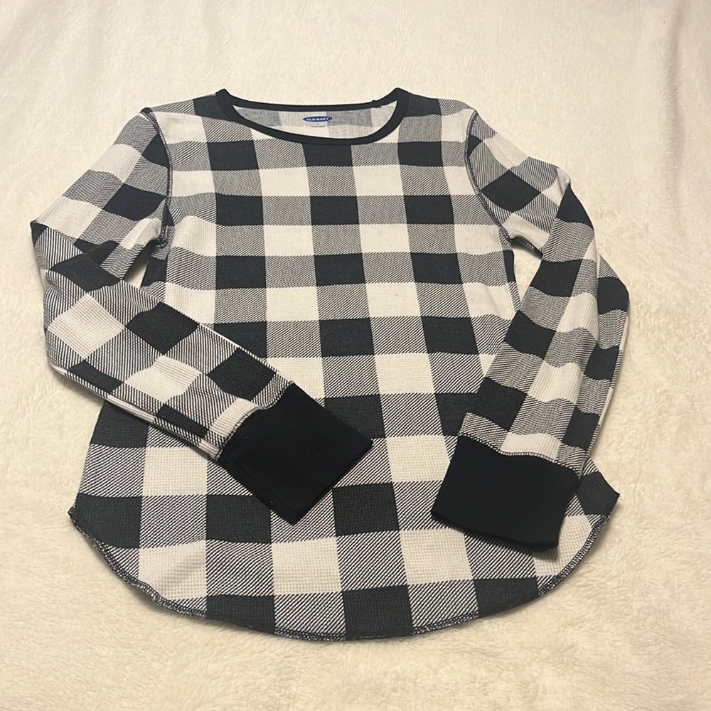 Old navy long sleeve black and white plaid thermal shirt! - size large